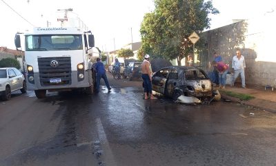 Veículo Incendeia na Rua São Francisco em Monte Alegre de Minas